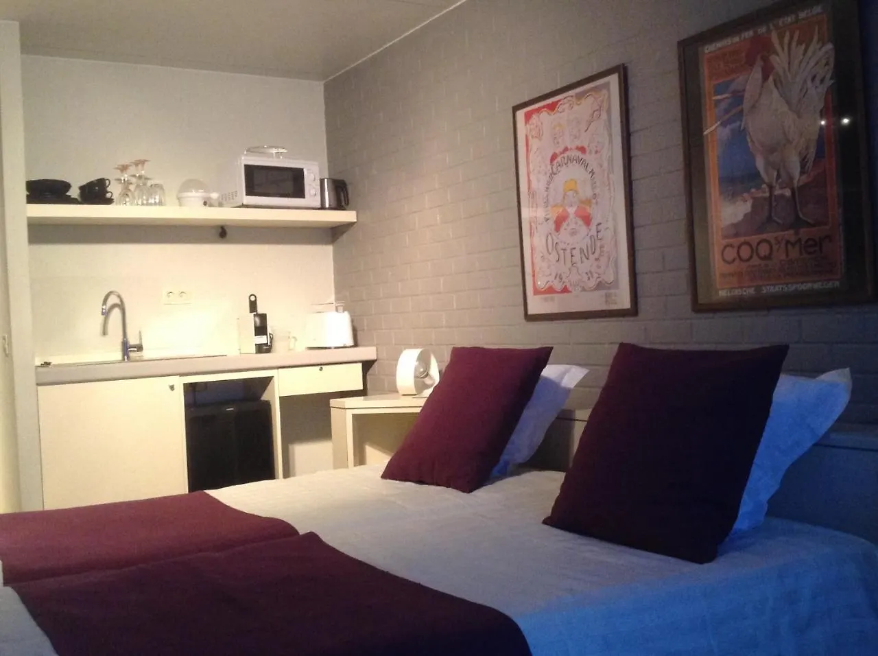 Gasthuis Melrose 'Puur Logies' Hotel Westende